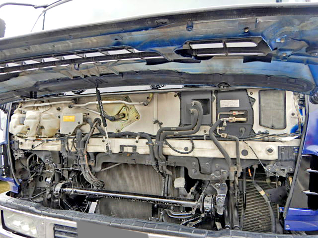 いすゞギガ汚泥吸引車大型（10t）[写真27]