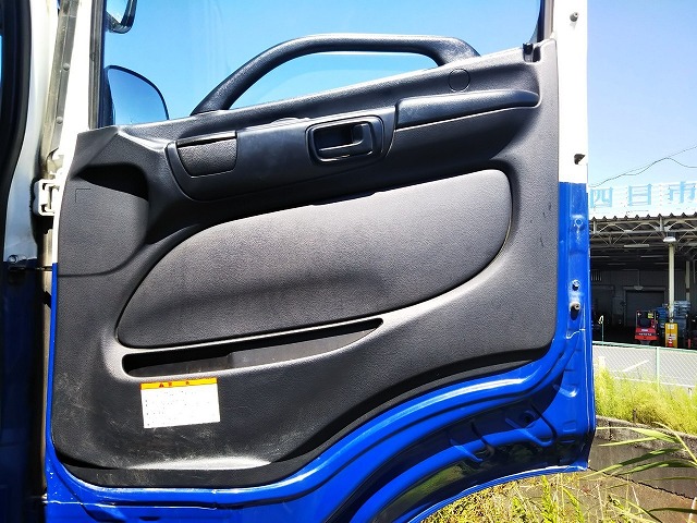 日野プロフィアコンテナ専用車大型（10t）[写真28]