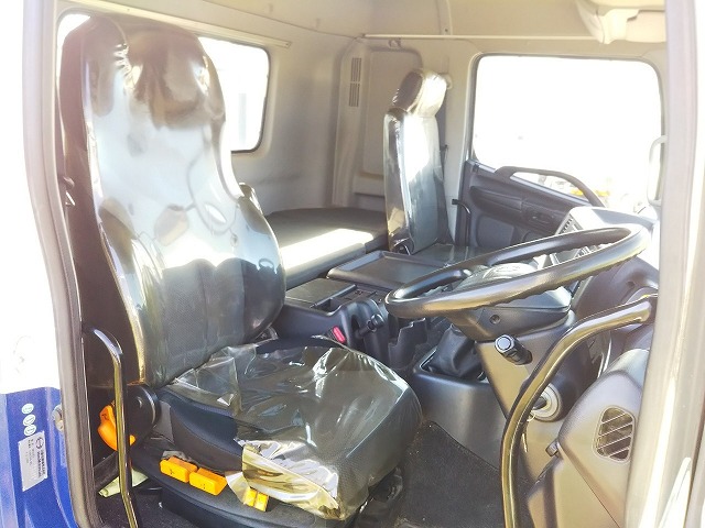 日野プロフィアコンテナ専用車大型（10t）[写真29]