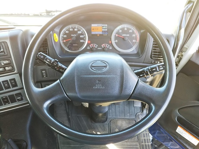 日野プロフィアコンテナ専用車大型（10t）[写真35]