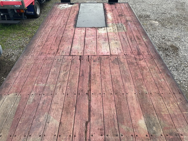 日野レンジャーセルフクレーン3段増トン（6t・8t）[写真12]