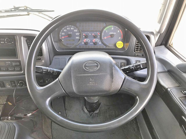 日野レンジャーセルフクレーン3段増トン（6t・8t）[写真36]