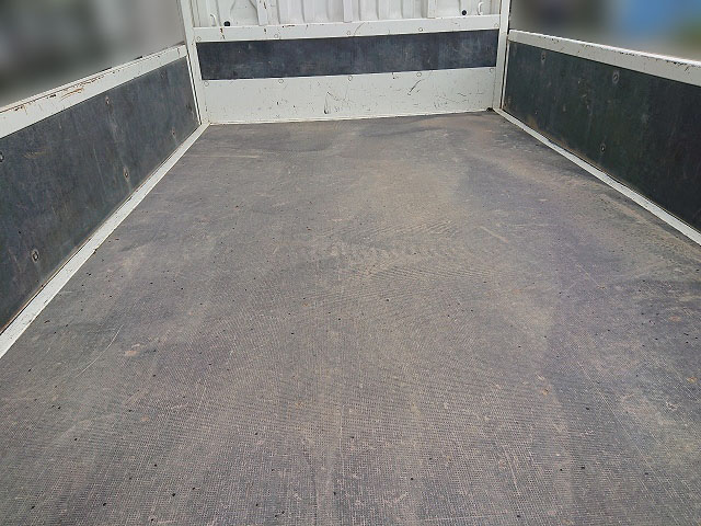 トヨタトヨエース平ボディ小型（2t・3t）[写真09]