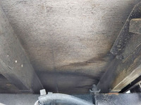 いすゞエルフユニック3段小型（2t・3t）[写真22]