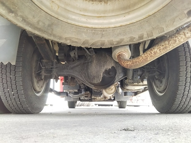 いすゞエルフユニック3段小型（2t・3t）[写真23]