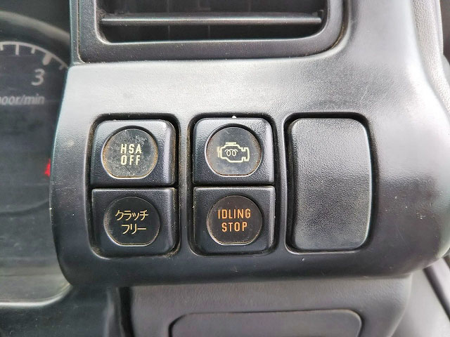 いすゞエルフユニック3段小型（2t・3t）[写真37]