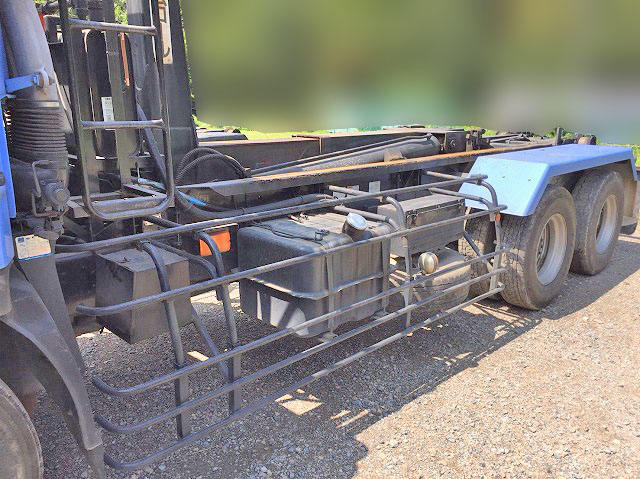 いすゞギガアームロール大型（10t）[写真06]