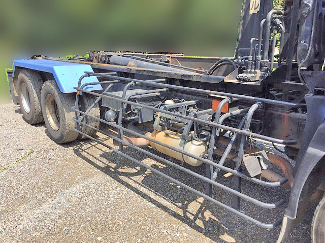 いすゞギガアームロール大型（10t）[写真07]