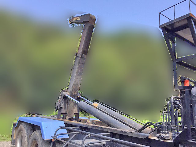 いすゞギガアームロール大型（10t）[写真08]