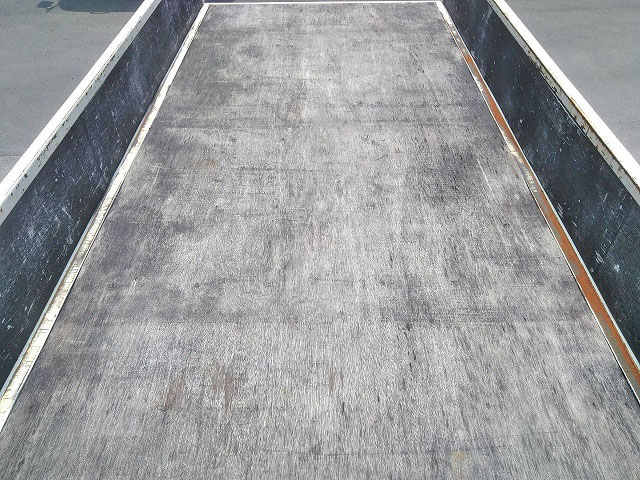 日野デュトロ平ボディ小型（2t・3t）[写真13]