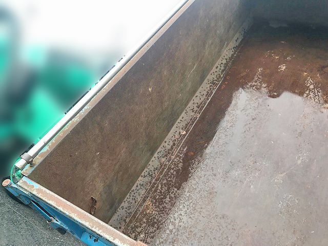 UDトラックスコンドル深ダンプ（土砂禁ダンプ）小型（2t・3t）[写真10]