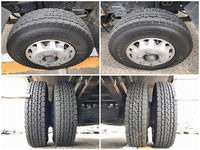 いすゞフォワード冷蔵冷凍ウイング中型（4t）[写真22]