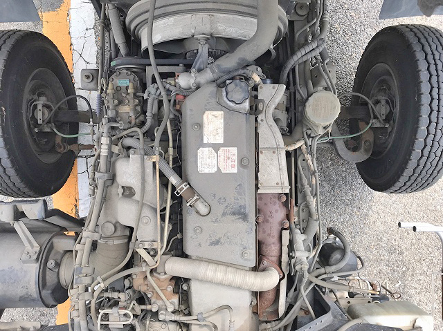 いすゞフォワード冷蔵冷凍ウイング中型（4t）[写真23]