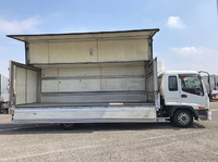 いすゞフォワード冷蔵冷凍ウイング中型（4t）[写真08]