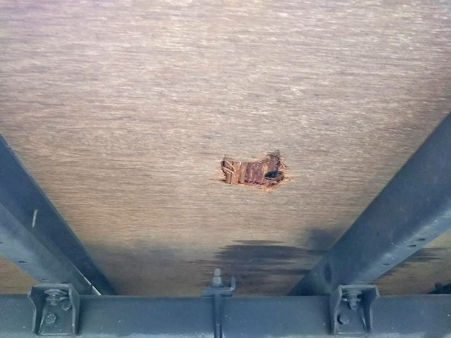 いすゞエルフアルミバン小型（2t・3t）[写真20]