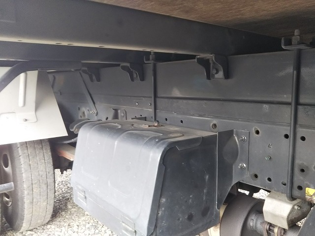 いすゞエルフアルミバン小型（2t・3t）[写真22]