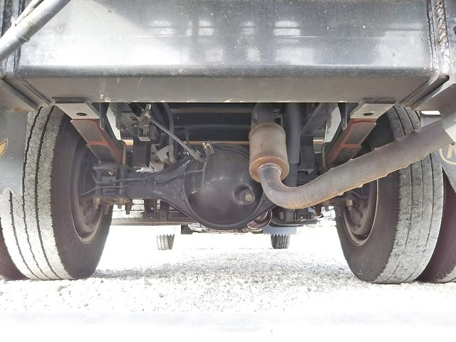 いすゞエルフアルミバン小型（2t・3t）[写真25]