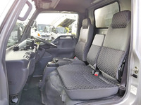 いすゞエルフアルミバン小型（2t・3t）[写真32]