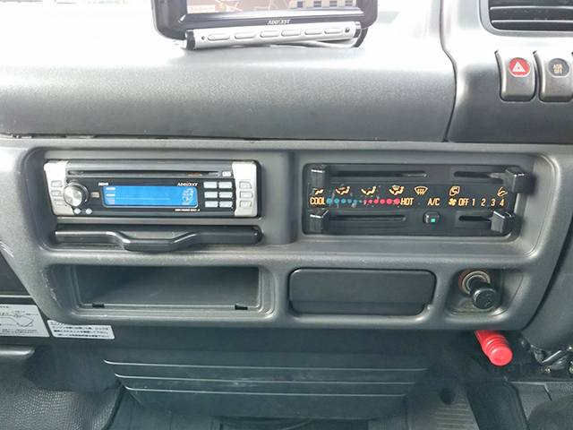 いすゞエルフアルミバン小型（2t・3t）[写真39]