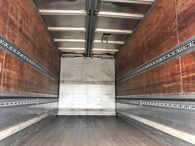 三菱ふそうファイターアルミウイング中型（4t）[写真11]