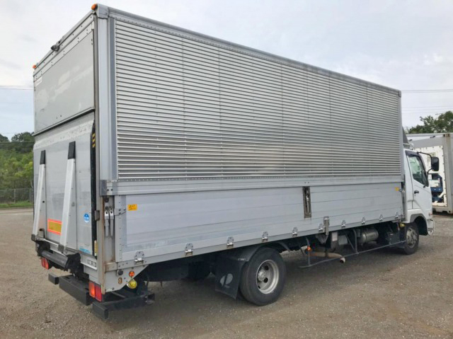 三菱ふそうファイターアルミウイング中型（4t）[写真02]