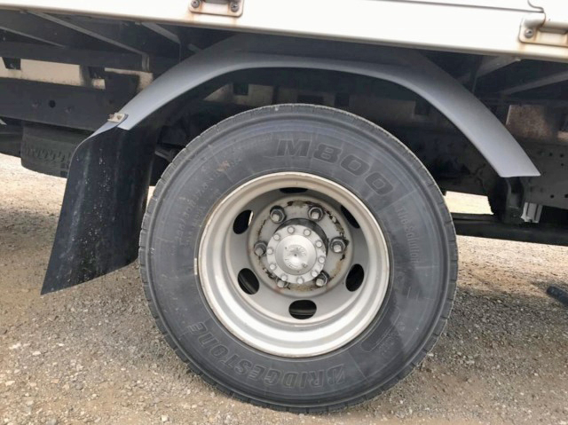 三菱ふそうファイターアルミウイング中型（4t）[写真28]