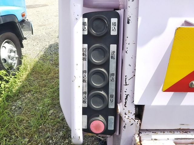 三菱ふそうキャンターパッカー車（塵芥車）小型（2t・3t）[写真18]