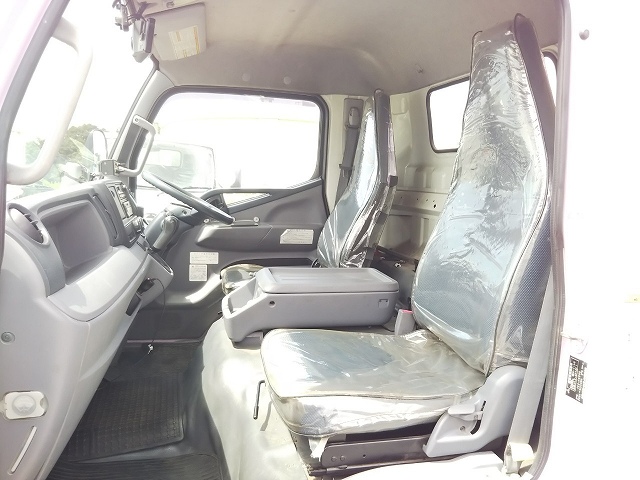 三菱ふそうキャンターパッカー車（塵芥車）小型（2t・3t）[写真32]