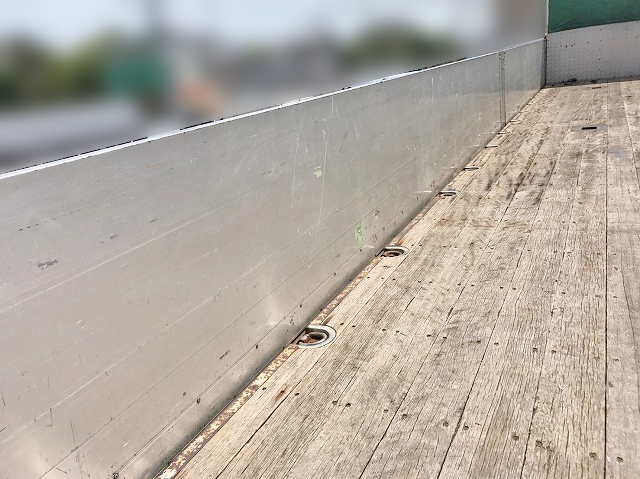 三菱ふそうスーパーグレートアルミブロック大型（10t）[写真10]