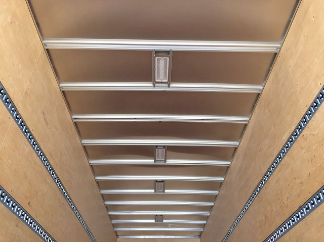 日野レンジャーアルミバン中型（4t）[写真12]