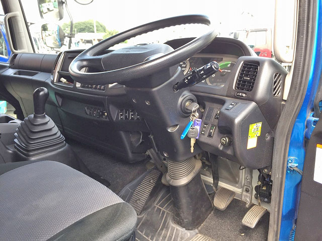 日野レンジャーアルミバン中型（4t）[写真28]