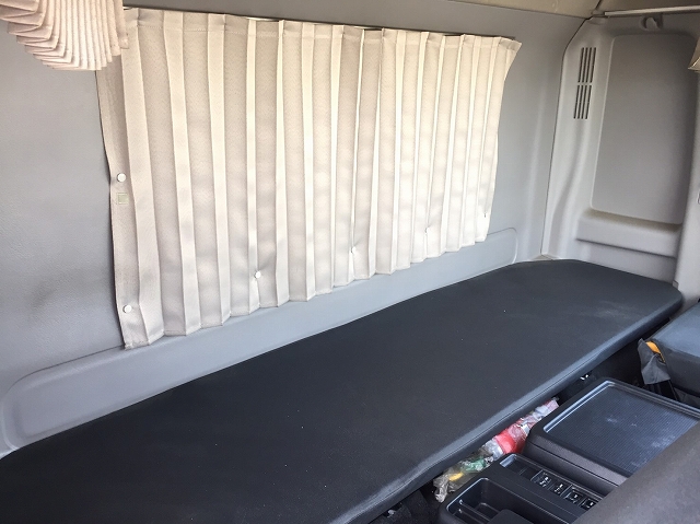 日野レンジャーアルミバン中型（4t）[写真30]