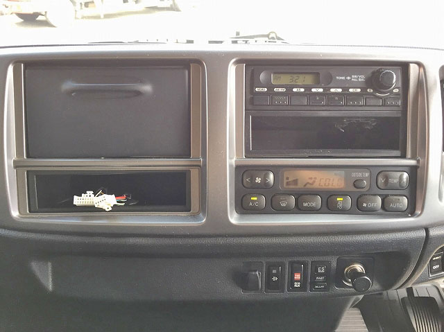 日野レンジャーアルミバン中型（4t）[写真31]