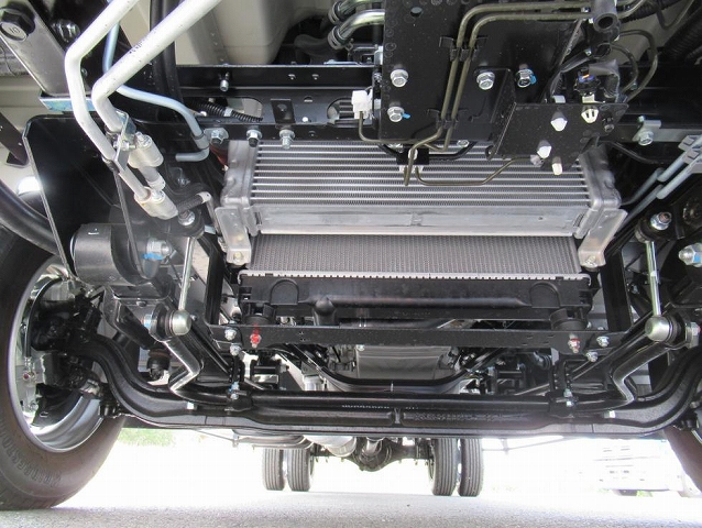 三菱ふそうキャンターアルミウイング小型（2t・3t）[写真17]