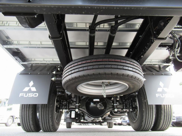 三菱ふそうキャンターアルミウイング小型（2t・3t）[写真20]