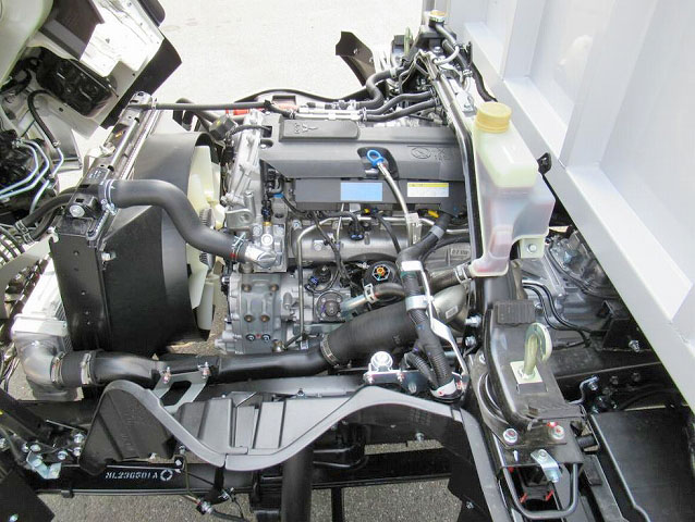 三菱ふそうキャンターアルミウイング小型（2t・3t）[写真21]