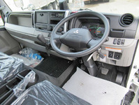 三菱ふそうキャンターアルミウイング小型（2t・3t）[写真26]