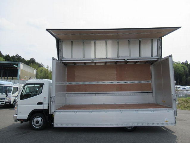 三菱ふそうキャンターアルミウイング小型（2t・3t）[写真04]