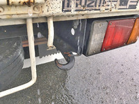 いすゞエルフ平ボディ小型（2t・3t）[写真10]