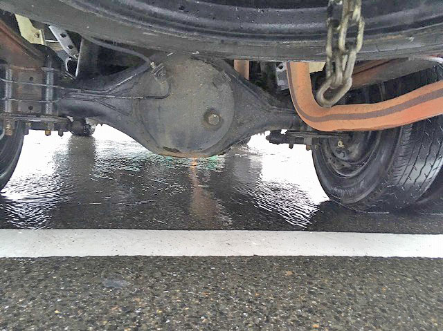 いすゞエルフ平ボディ小型（2t・3t）[写真13]