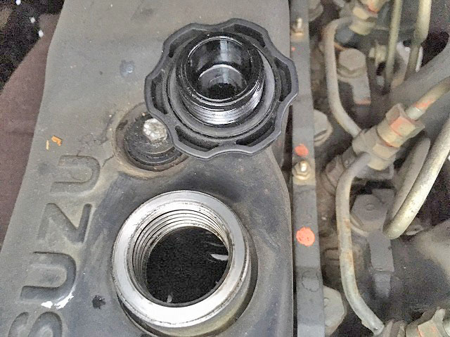 いすゞエルフ平ボディ小型（2t・3t）[写真15]