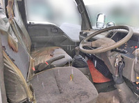 いすゞエルフ平ボディ小型（2t・3t）[写真17]