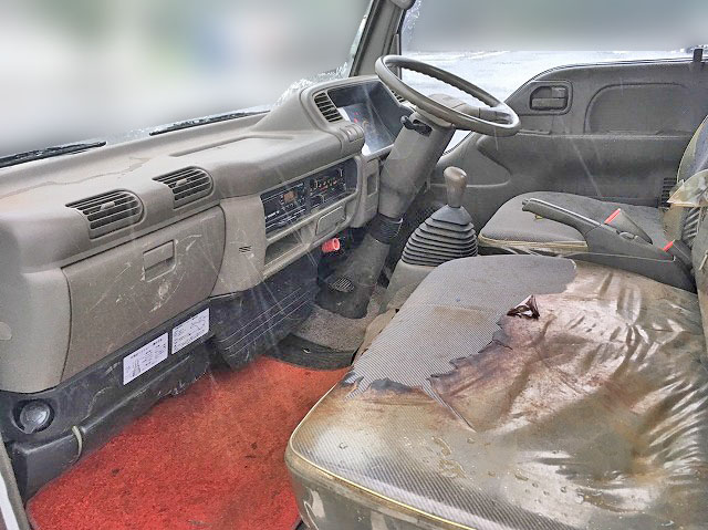 いすゞエルフ平ボディ小型（2t・3t）[写真19]