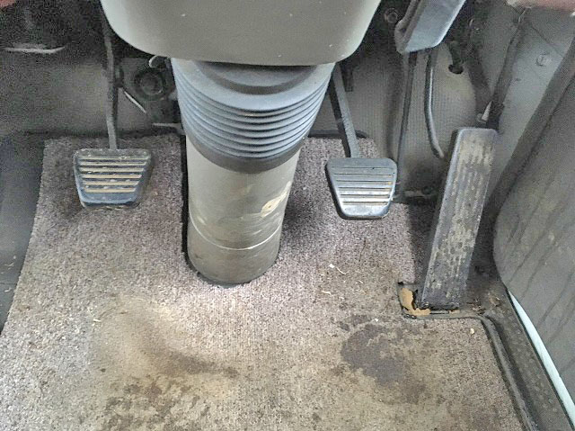 いすゞエルフ平ボディ小型（2t・3t）[写真23]