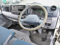 三菱ふそうキャンターアルミバン小型（2t・3t）[写真34]