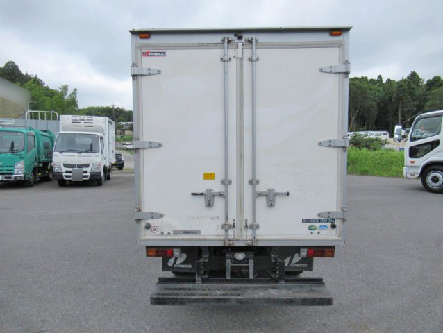 三菱ふそうキャンターアルミバン小型（2t・3t）[写真06]