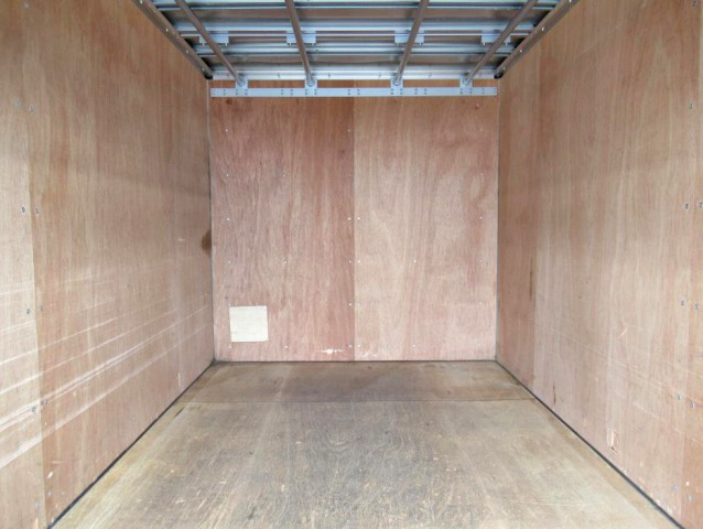 三菱ふそうキャンターアルミバン小型（2t・3t）[写真09]