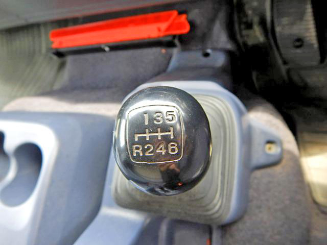 日野レンジャークレーン5段増トン（6t・8t）[写真40]