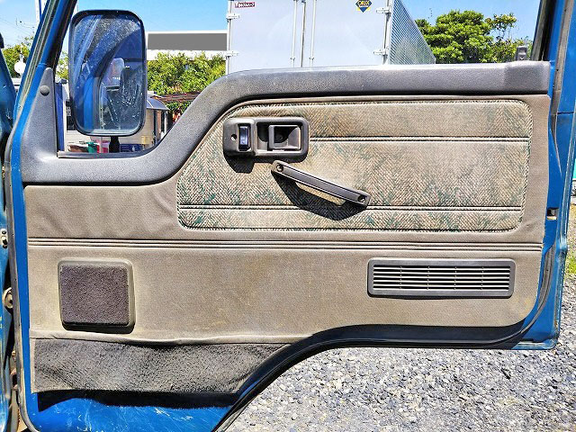 マツダタイタンダンプ・クレーン付小型（2t・3t）[写真30]