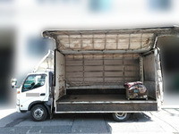 日野デュトロ幌ウイング小型（2t・3t）[写真06]